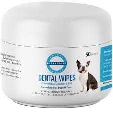 Dental wipes to clean dog's teeth
